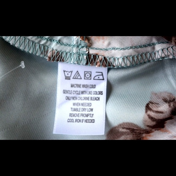 NEW with TAG Linea Donatella Satin and Lace Nightgown,Very Pretty, Sz M - Picture 10 of 13